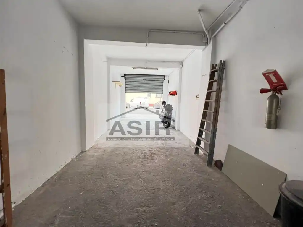 Local en venta en Alzira