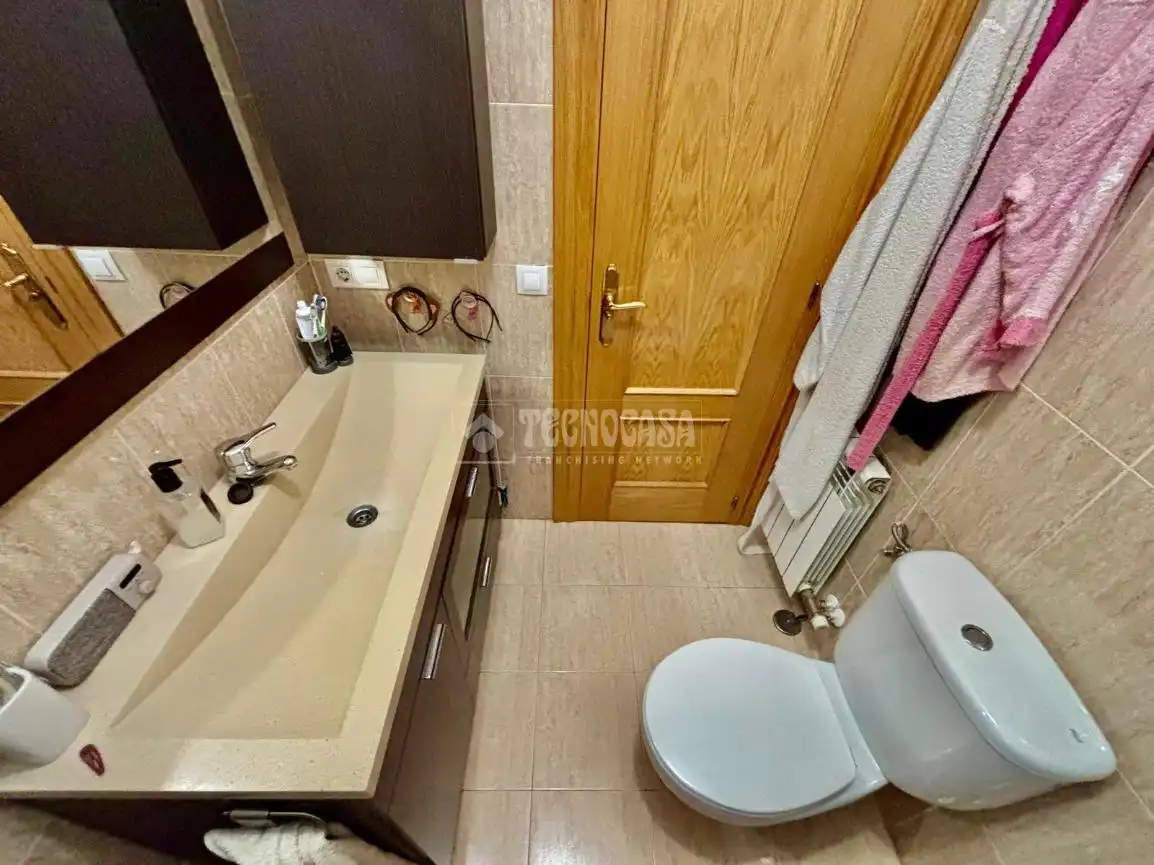 Baño de Piso en venta en Ávila con Calefacción, Parquet y Trastero