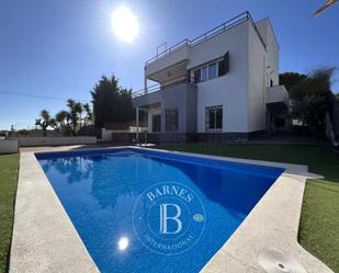 Swimming pool of House or chalet for sale in Sant Pol de Mar  with Air Conditioner, Heating and Private garden