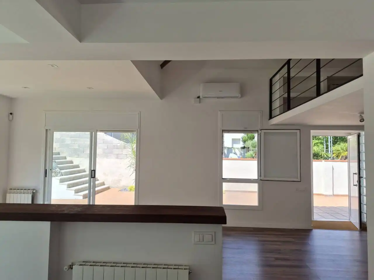 Wohnzimmer von Haus oder Chalet zur Miete in Sant Cugat del Vallès mit Klimaanlage, Heizung und Privatgarten