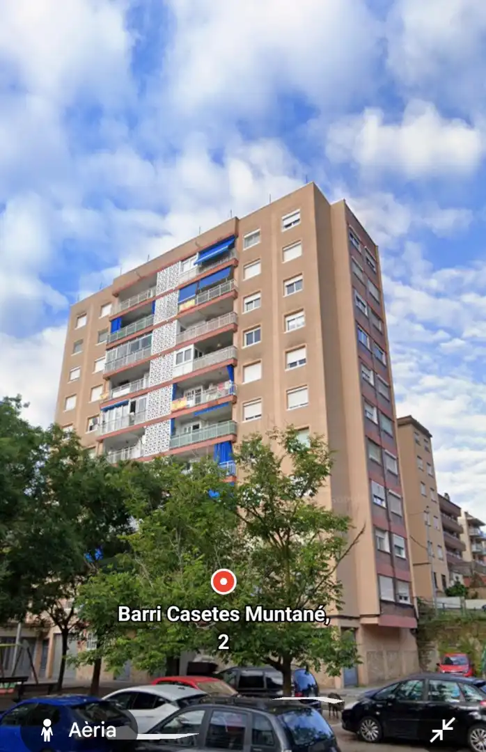 Vista exterior de Pis en venda en Vallirana amb Terrassa i Balcó