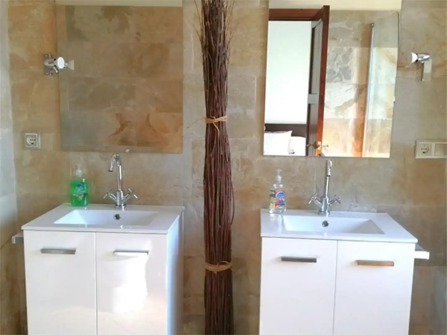 Bany de Pis en venda en Camas amb Aire condicionat, Moblat i Balcó
