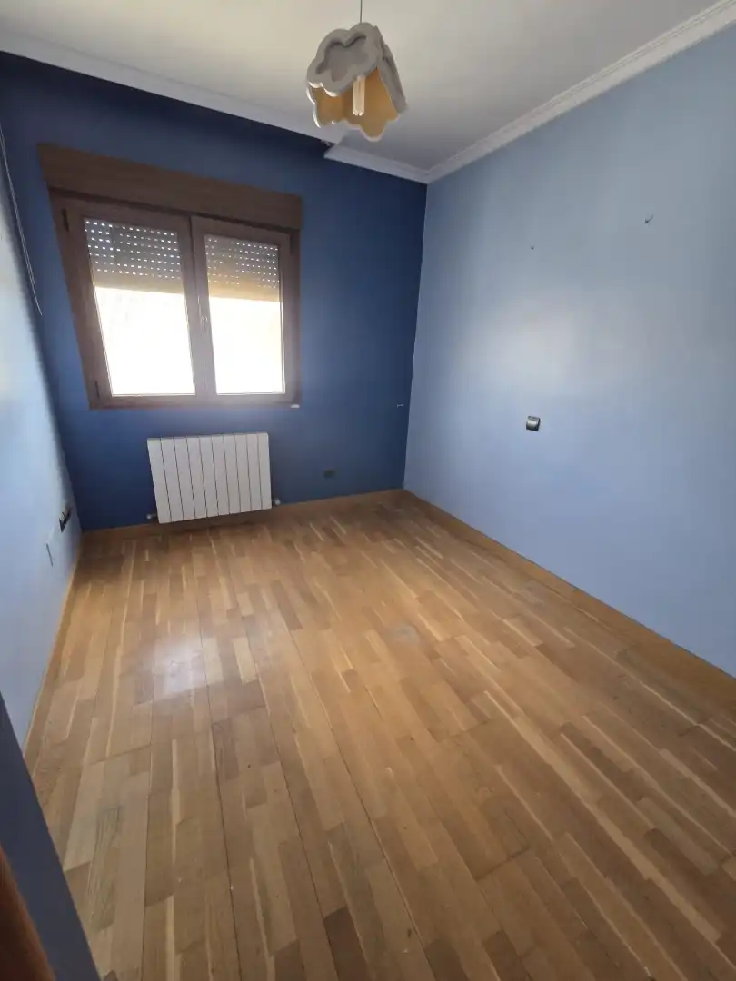 Schlafzimmer von Einfamilien-Reihenhaus zum Verkauf in Ocaña mit Heizung und Abstellraum