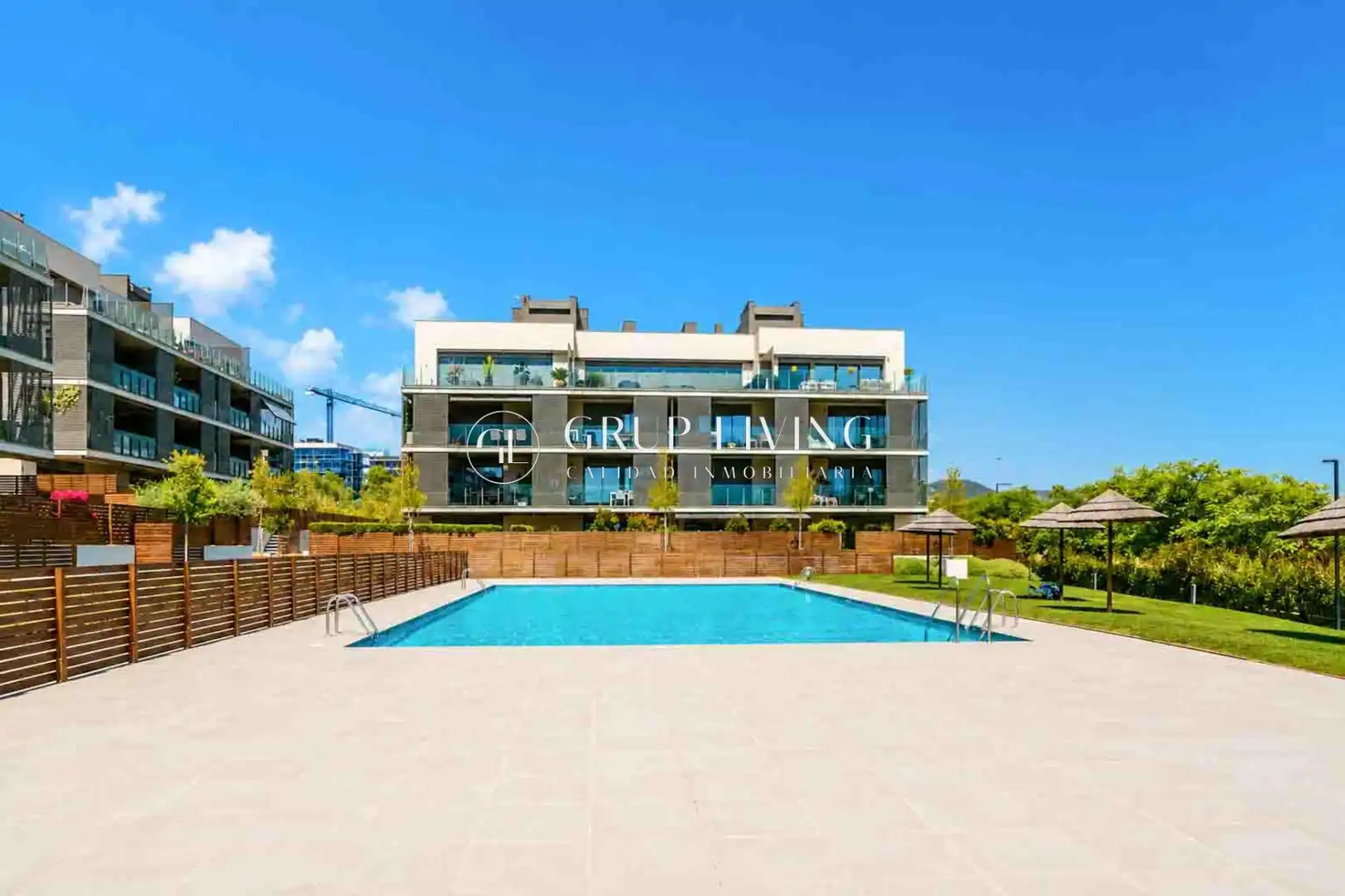 Piscina de Piso de alquiler en Sitges con Calefacción, Jardín privado y Terraza
