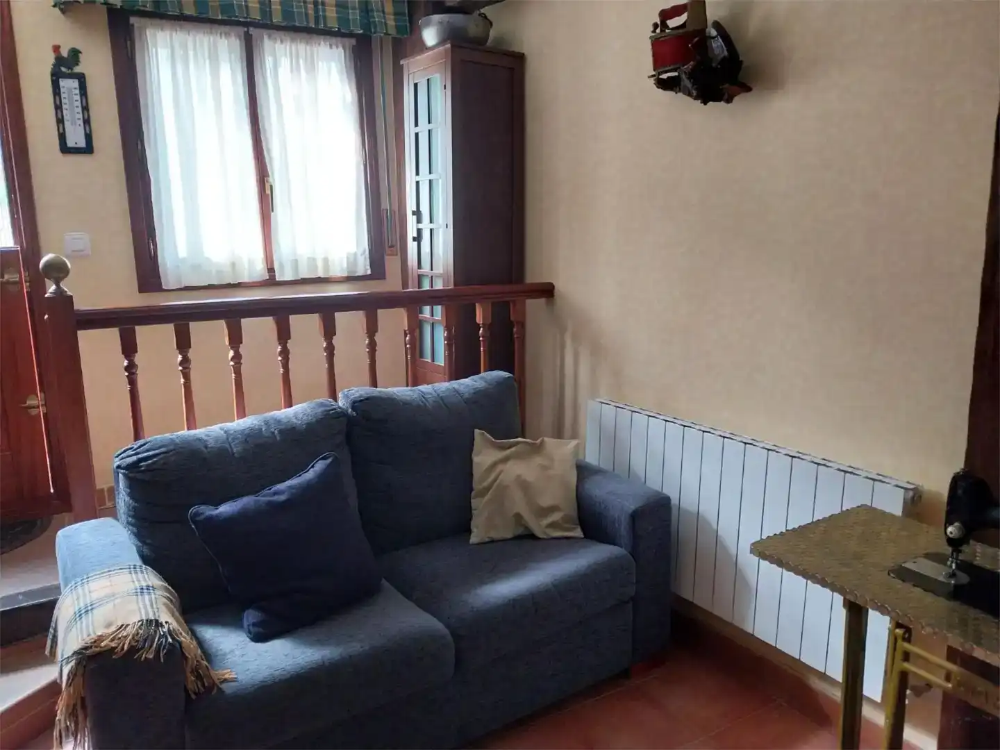 Sala de estar de Piso en venta en Castro-Urdiales con Parquet y Amueblado