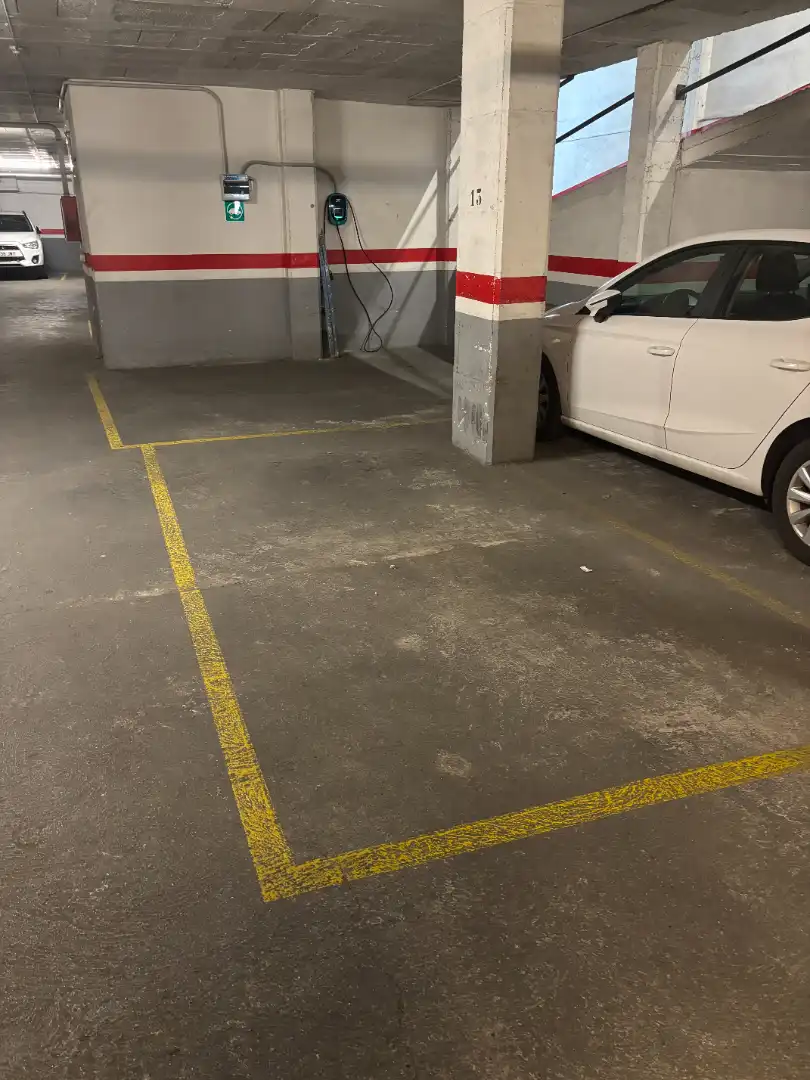 Parkplatz von Garage zum Verkauf in Barcelona