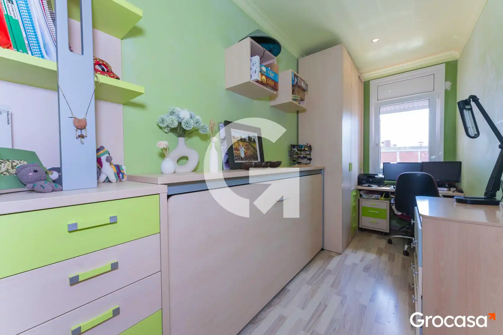 Habitación de Piso en venta en Cornellà de Llobregat con Aire acondicionado, Calefacción y Terraza