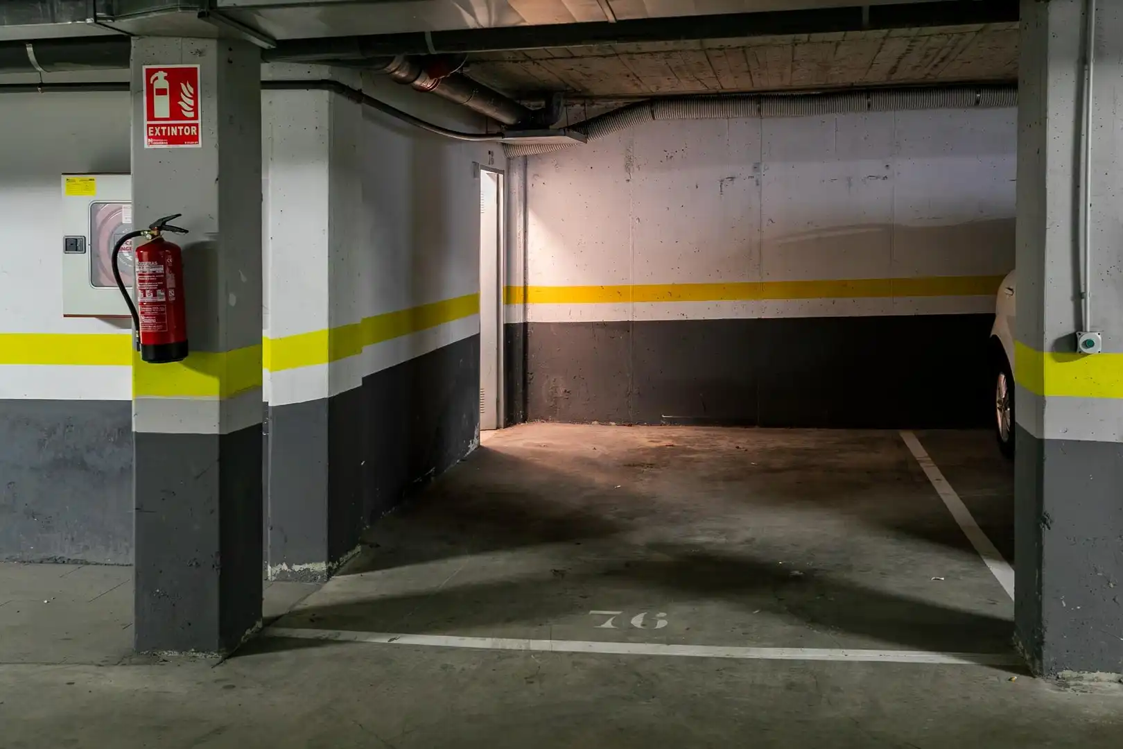 Aparcament de Pis en venda en Sabiñánigo amb Calefacció, Parquet i Terrassa