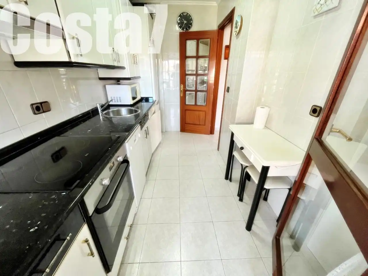 Cocina de Piso en venta en Noja con Terraza, Amueblado y Piscina comunitaria