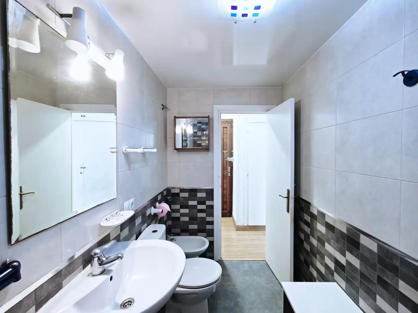 Baño de Estudio en venta en Almería con Aire acondicionado, Calefacción y Terraza