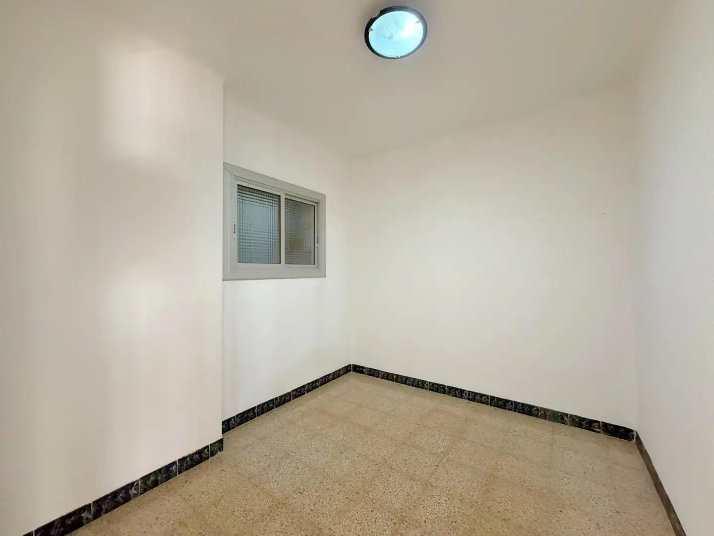 Schlafzimmer von Wohnung zum Verkauf in L'Hospitalet de Llobregat mit Balkon