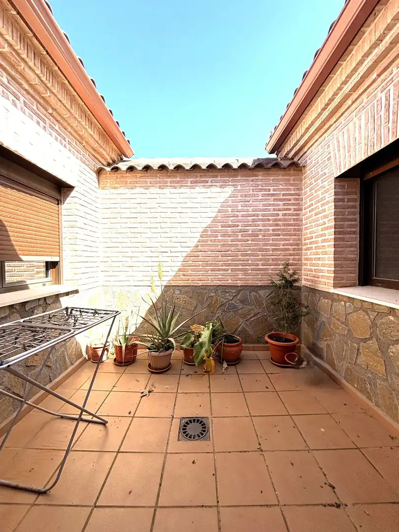 Terrassa de Casa o xalet en venda en Polán amb Aire condicionat, Calefacció i Jardí privat