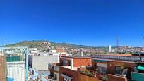 Exterior view of Attic for sale in  Barcelona Capital  with Terrace