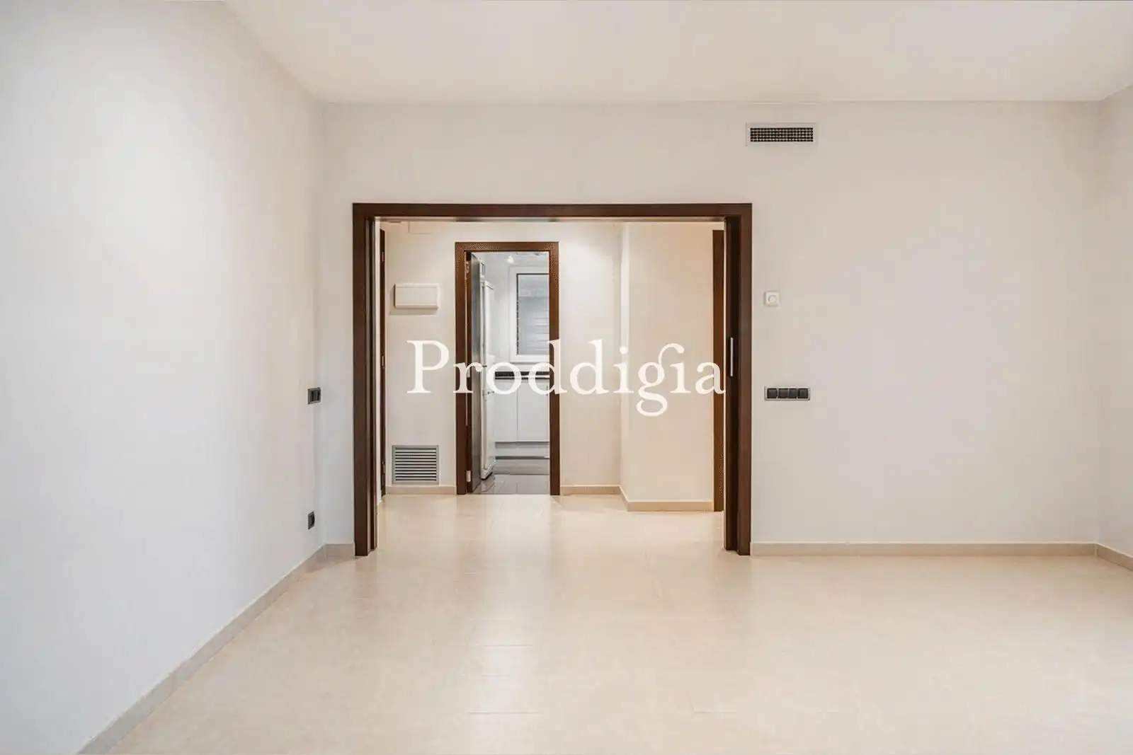 Wohnung zum Verkauf in Barcelona mit Heizung, Terrasse und Schwimmbad