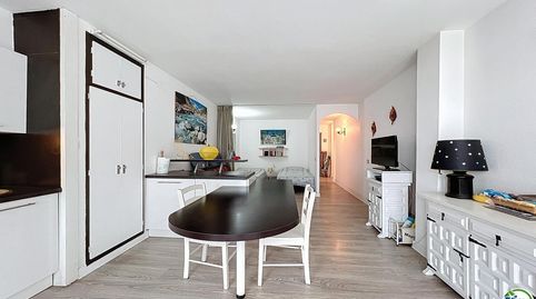 Foto 2 de Apartamento en venta en Calle de Pedro Calderon de la Barca, Salatar, Roses