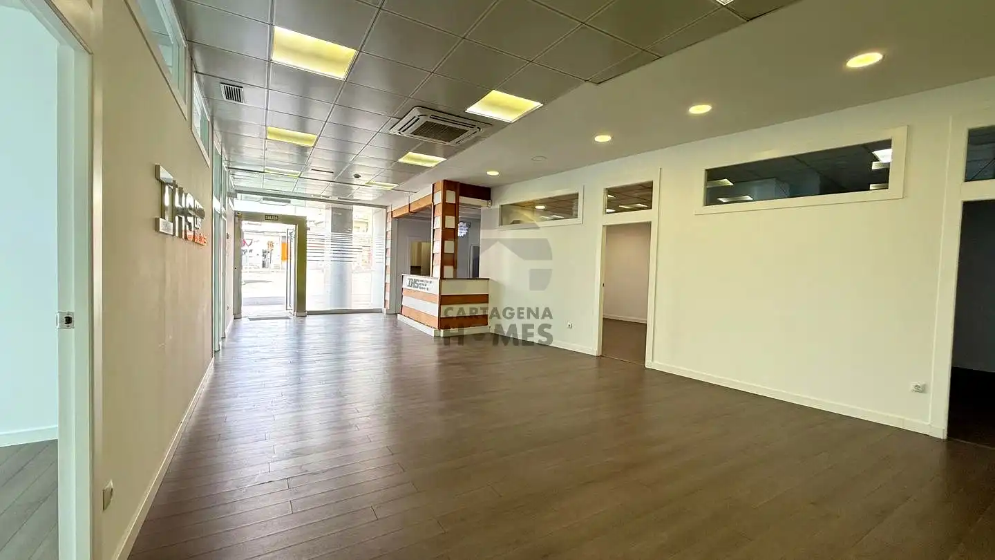 Local en venta en Cartagena con Aire acondicionado