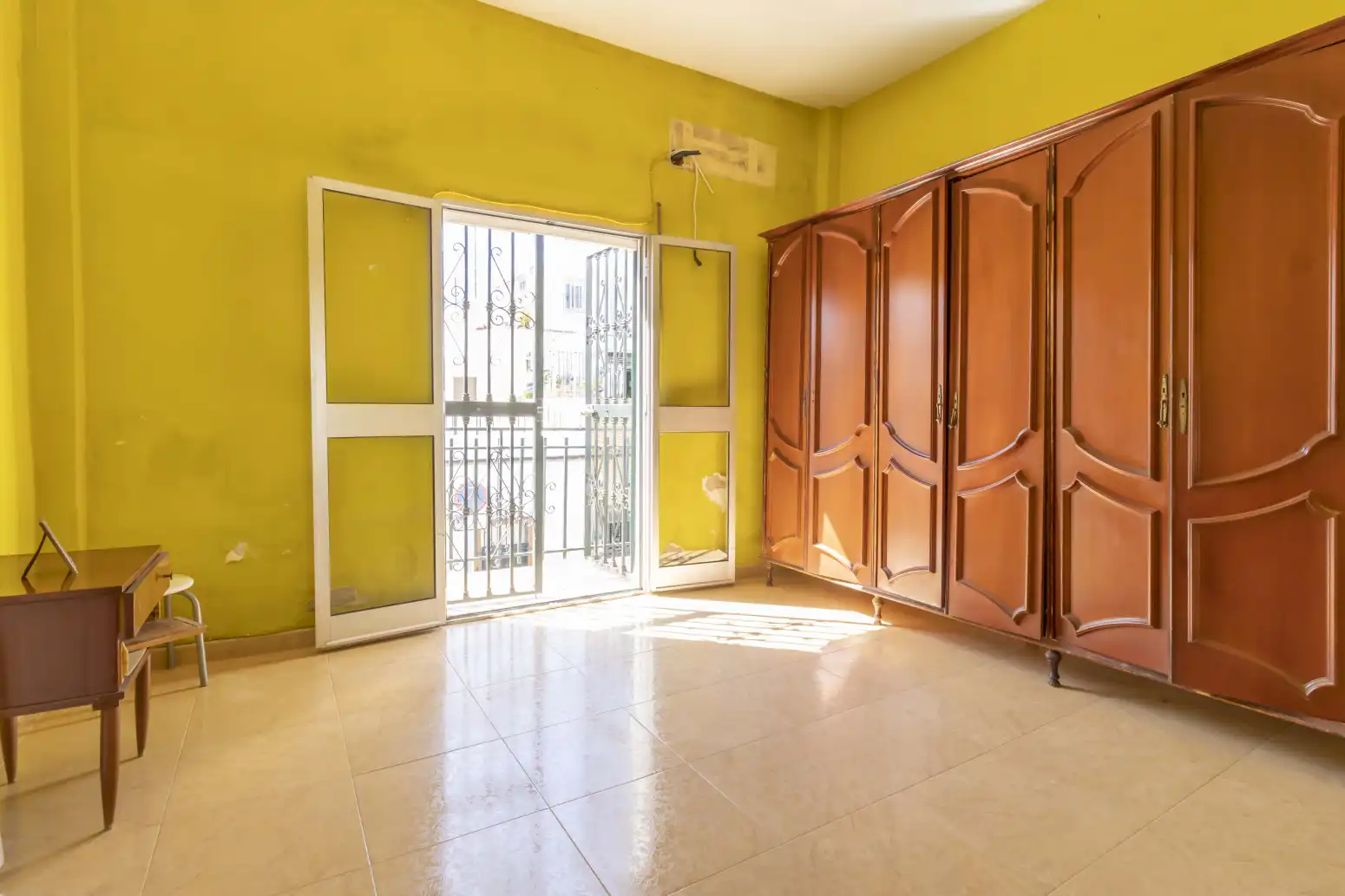 Habitación de Casa adosada en venta en Sevilla con Aire acondicionado