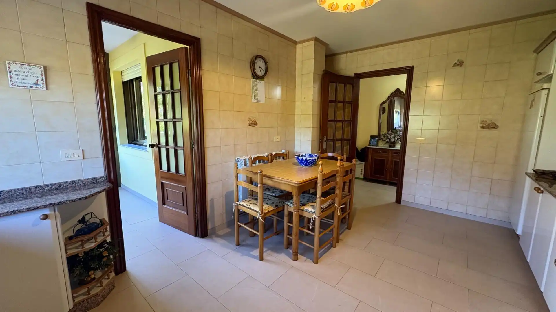 Menjador de Casa o xalet en venda en Mugardos amb Calefacció
