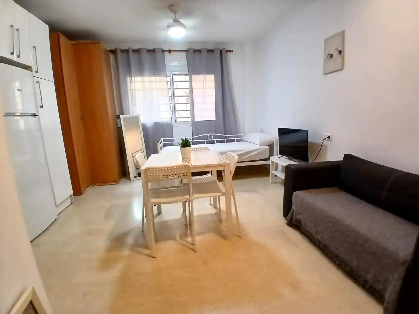 Bedroom of Study for rent in Málaga