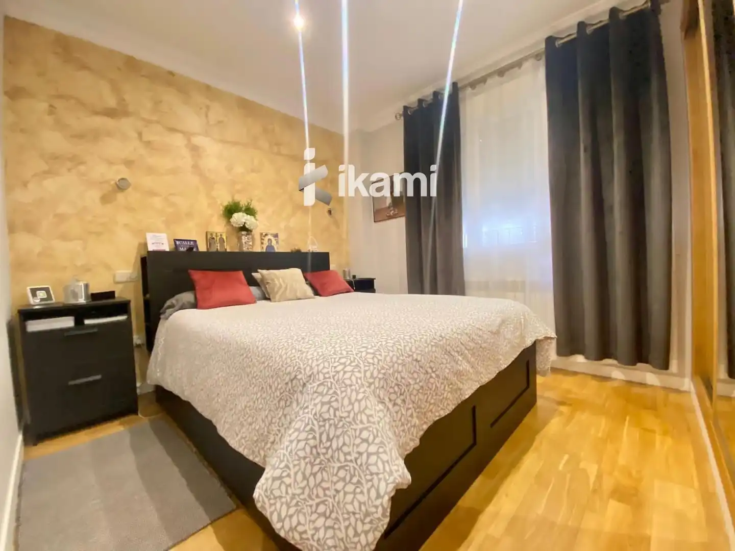 Bedroom of Flat for sale in Madrid  with Heating, Terrace and Furnished