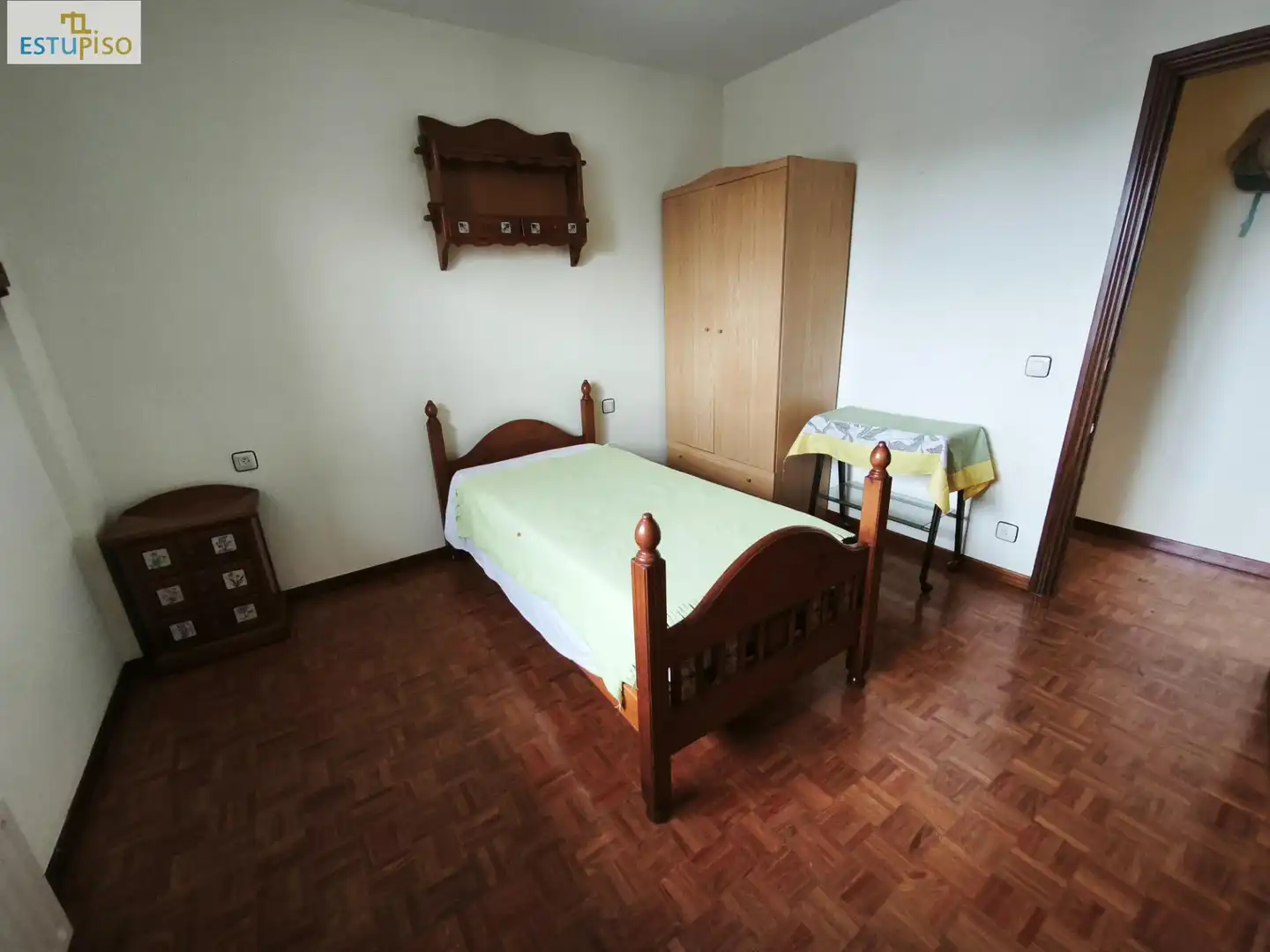 Dormitori de Pis en venda en Vitoria - Gasteiz amb Calefacció, Parquet i Terrassa