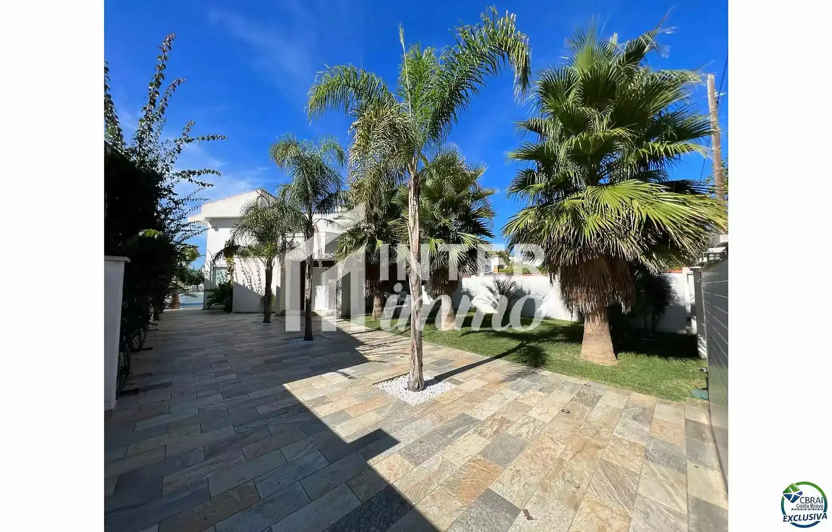 House with pool for sale in Carrer Falconera 24, imagen 3