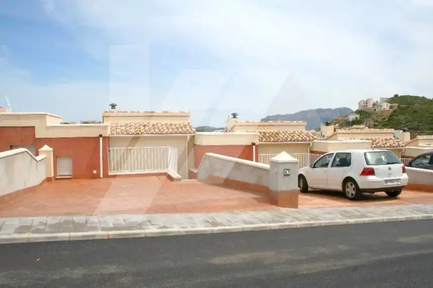 Vista exterior de Apartament en venda en Pedreguer amb Aire condicionat, Calefacció i Jardí privat