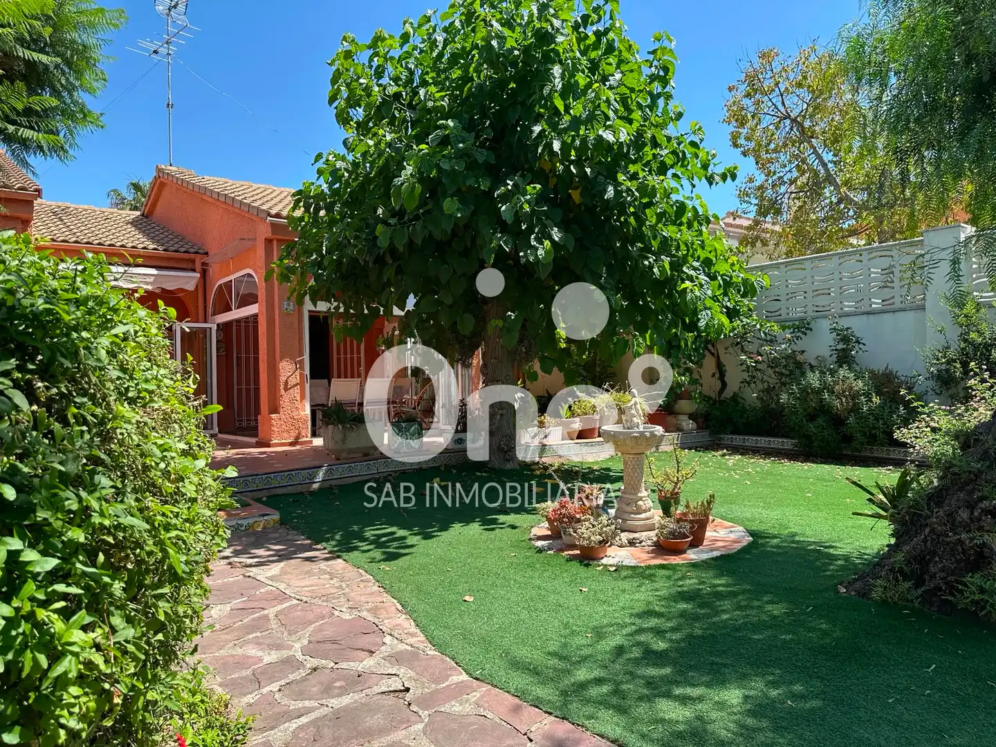 Garden of Houses for sale in San Antonio de Benagéber  with Air Conditioner, Private garden and Terrace