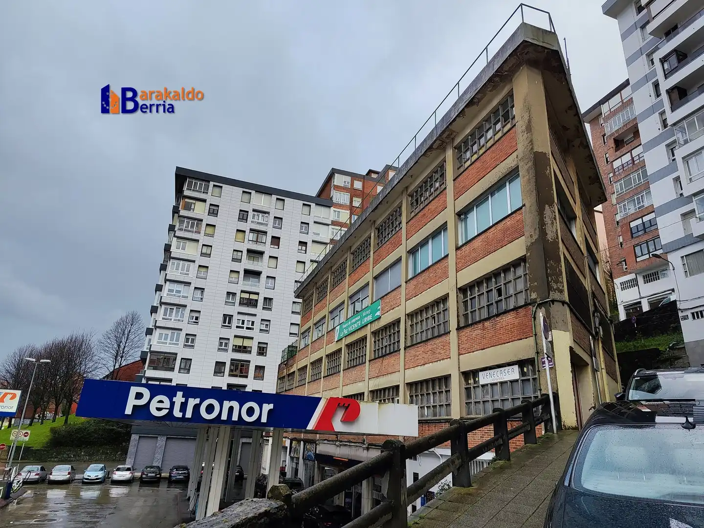 Vista exterior de Nave industrial en venta en Sestao 