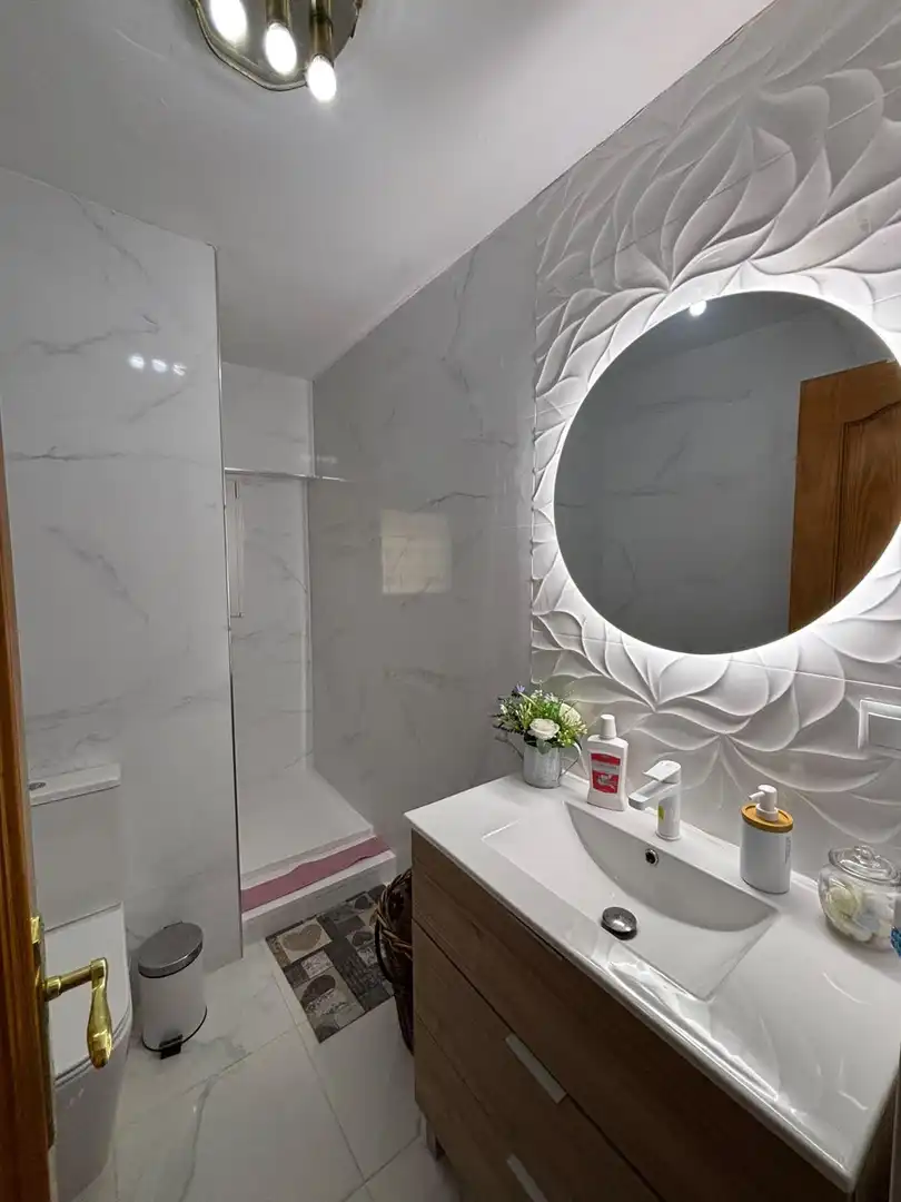 Badezimmer von Wohnung zum Verkauf in La Línea de la Concepción