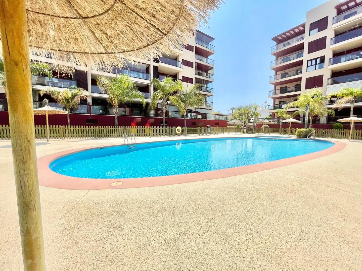 Piscina de Apartamento de alquiler en Pilar de la Horadada con Piscina, Amueblado y Lavadora