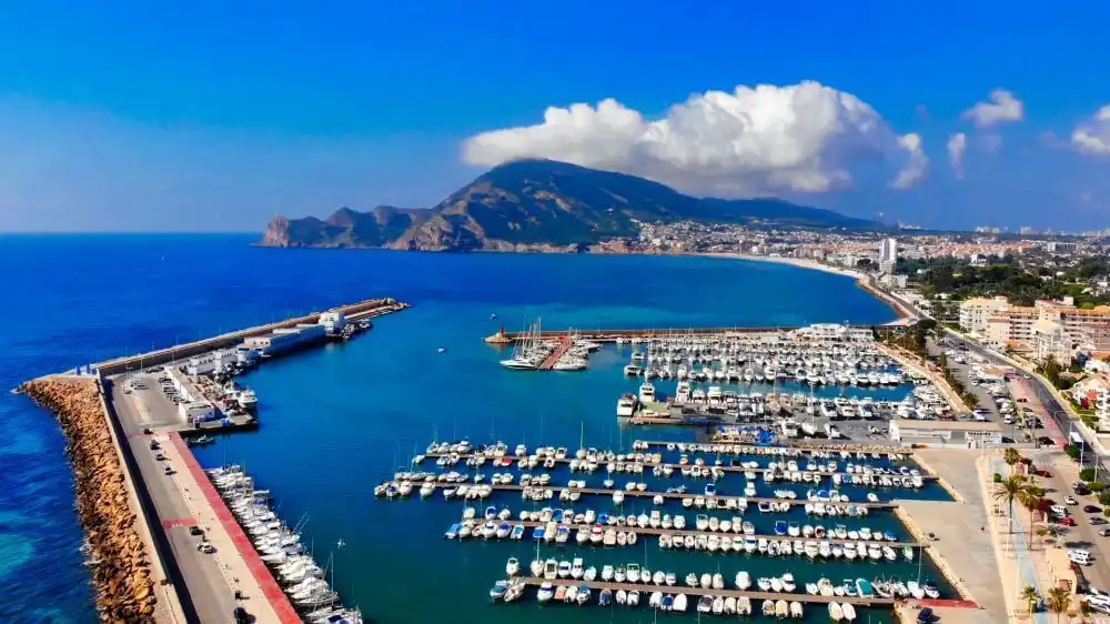 Locale commerciale in cessione a Altea ciudad
