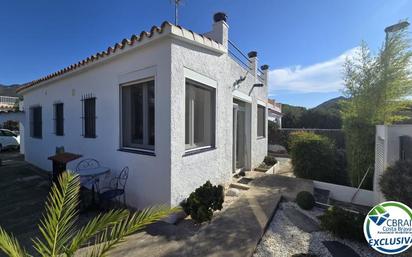 Vista exterior de Casa o xalet en venda en Roses amb Calefacció, Jardí privat i Traster