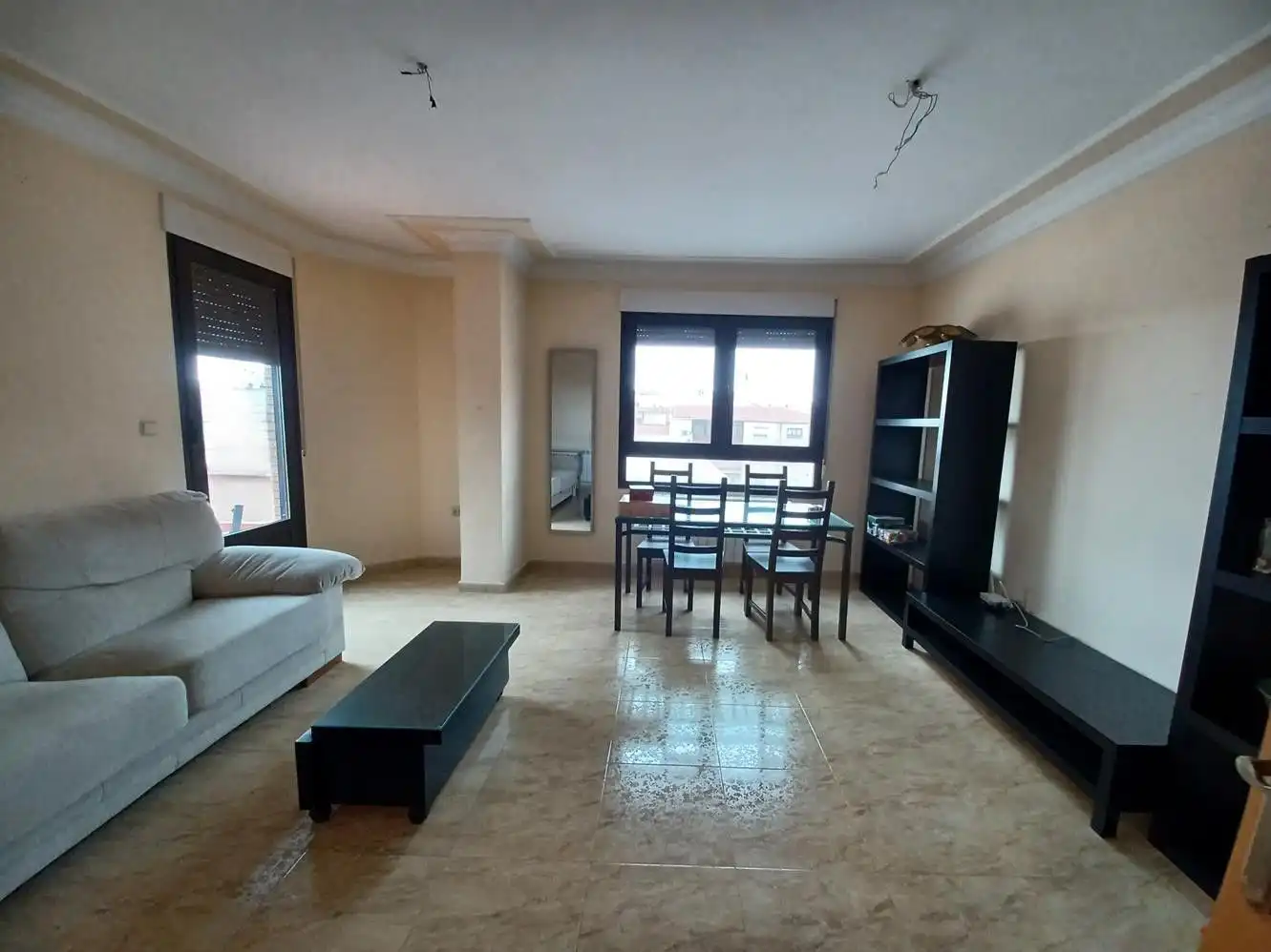 Wohnzimmer von Wohnung zum Verkauf in La Roda mit Heizung, Terrasse und Abstellraum