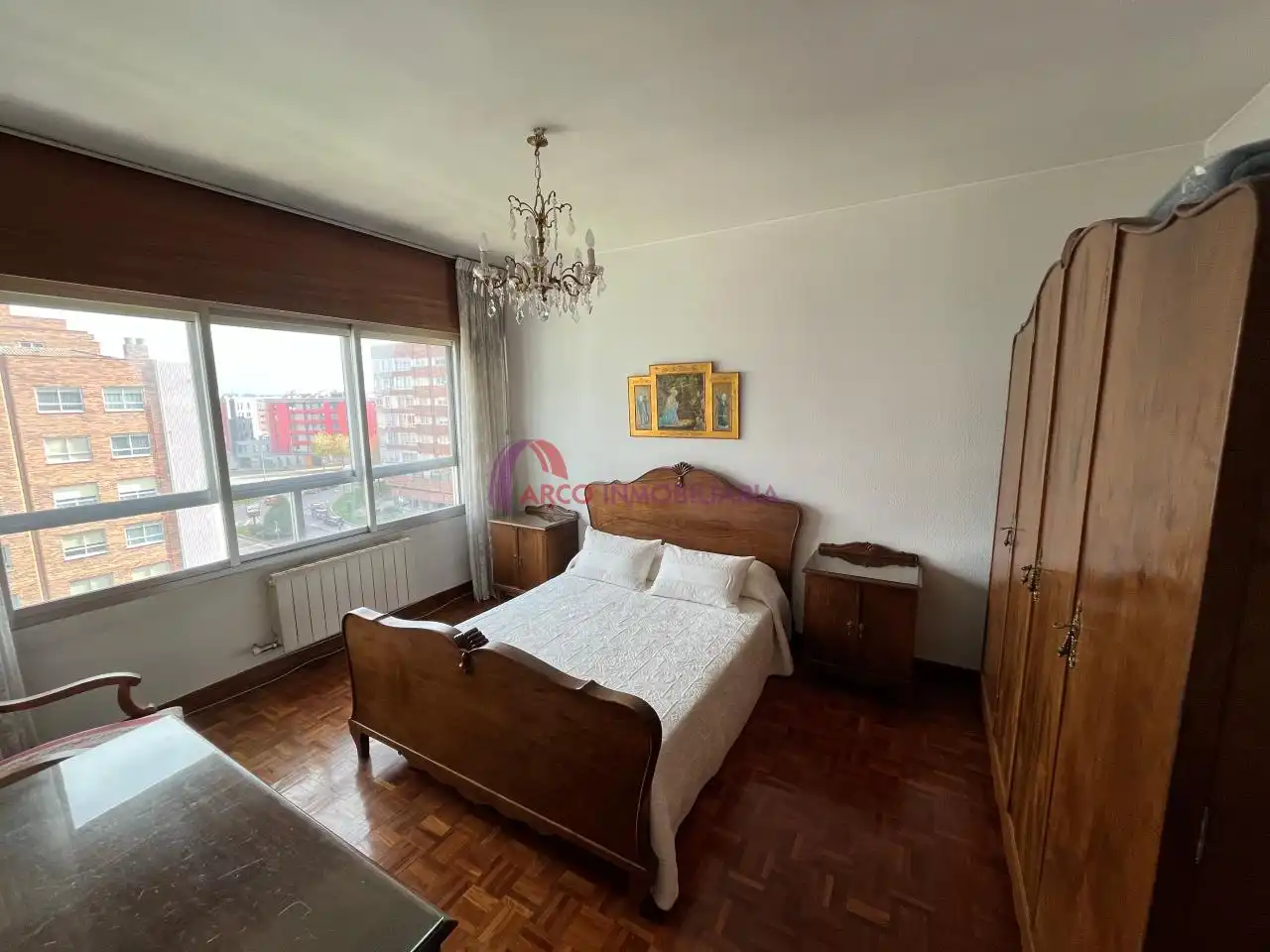 Dormitori de Pis en venda en Burgos amb Calefacció, Parquet i Terrassa