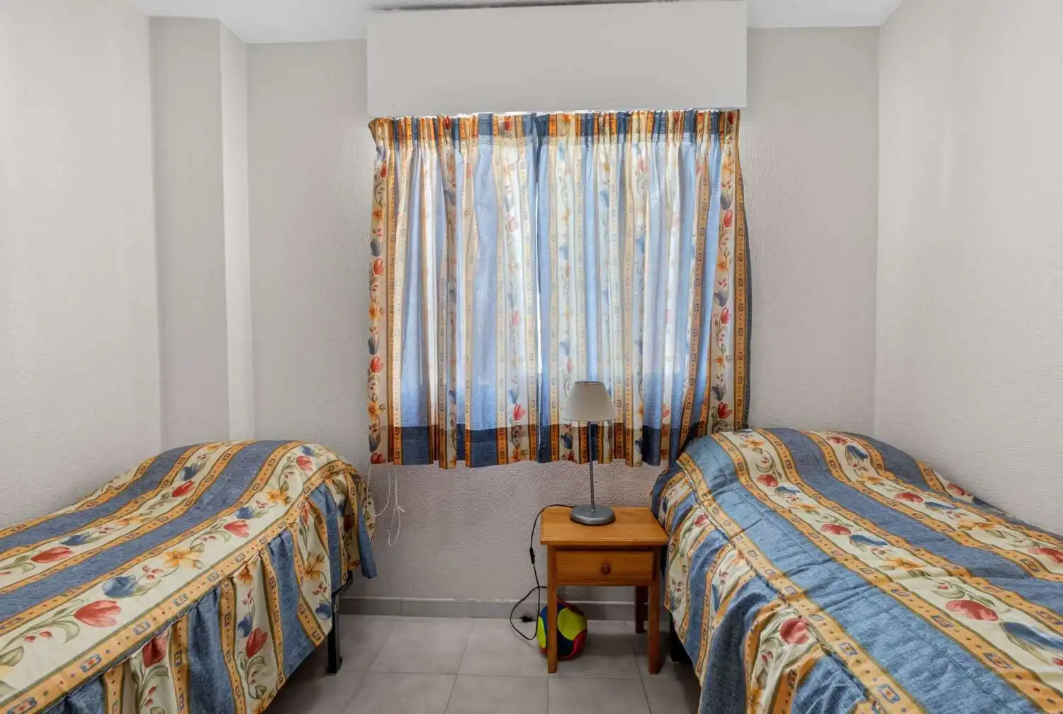 Habitación de Apartamento en venta en Torrevieja con Aire acondicionado, Calefacción y Terraza