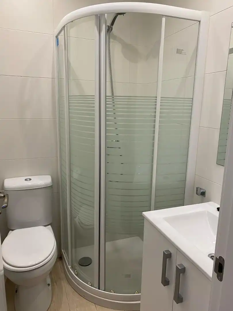 Badezimmer von Wohnung zur Miete in Santander mit Heizung, Terrasse und Balkon