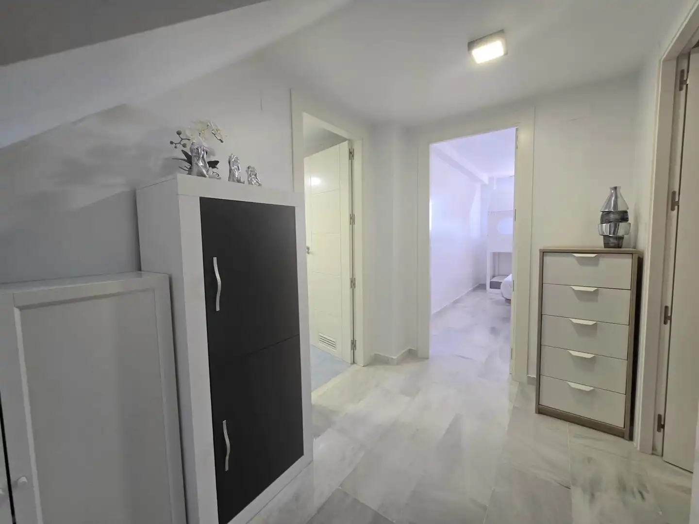 Maisonette zum Verkauf in Torremolinos mit Klimaanlage, Privatgarten und Terrasse