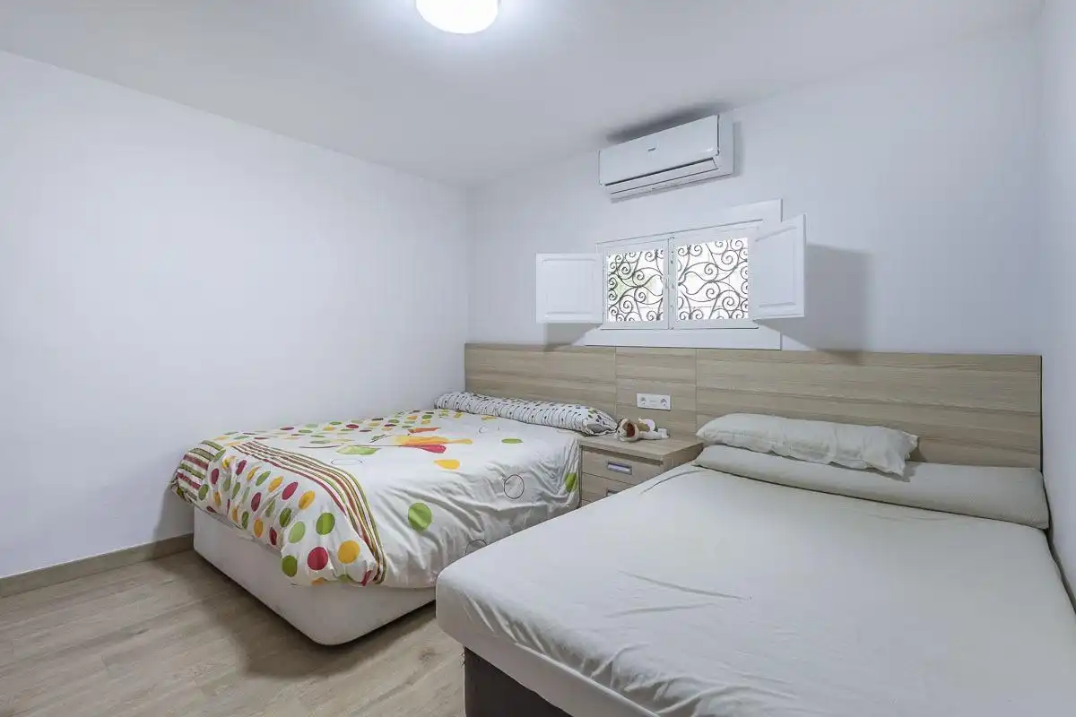 Bedroom of Houses for sale in Los Guájares  with Air Conditioner, Private garden and Swimming Pool