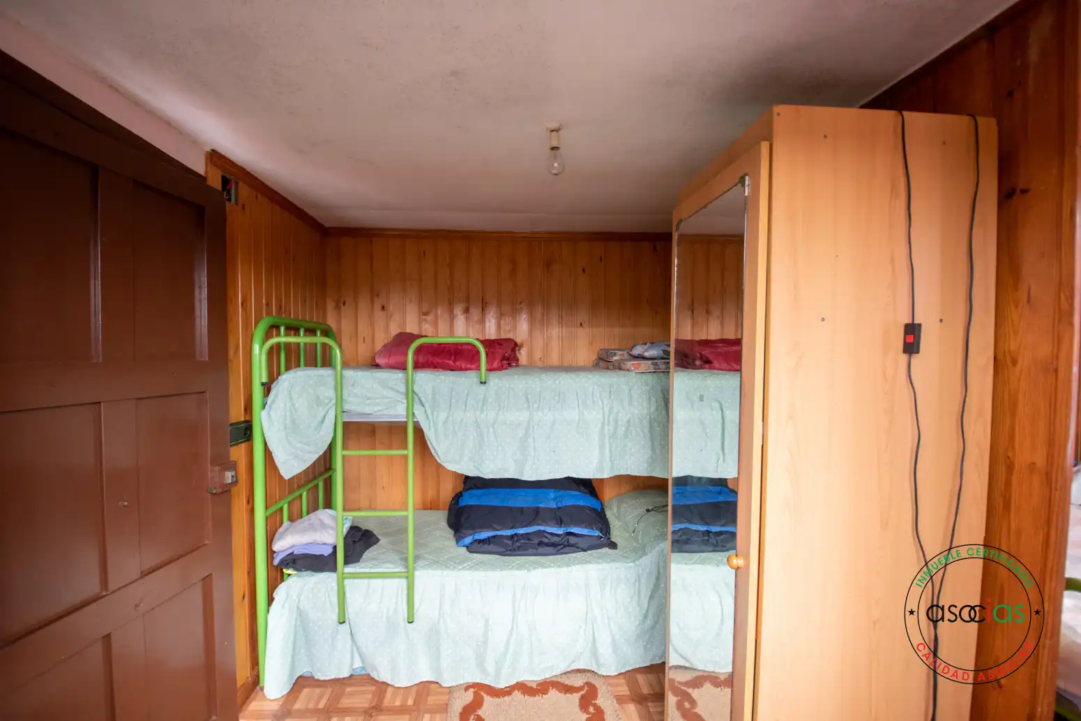Dormitori de Casa o xalet en venda en Villaviciosa amb Jardí privat i Traster