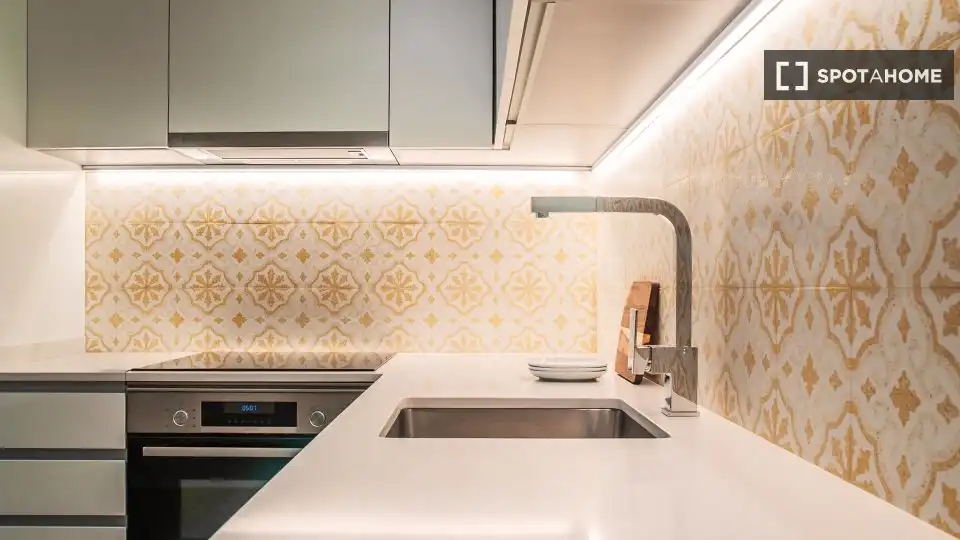 Flat with terrace to rent in Eixample, imagen 5