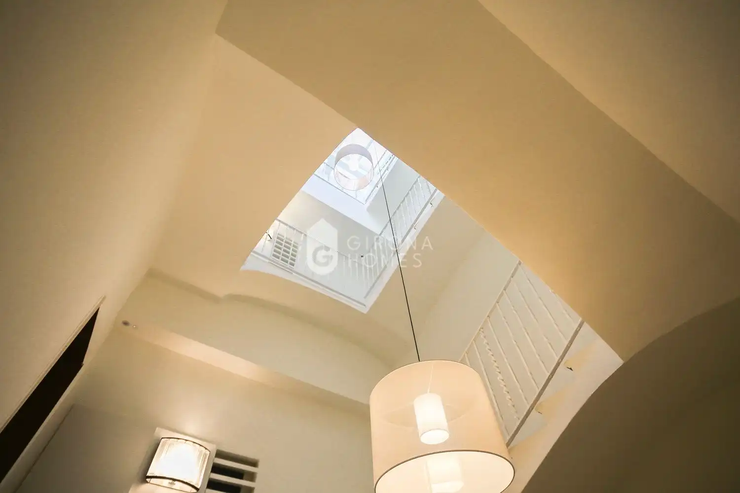 Apartments for rent in Centre - Barri Vell