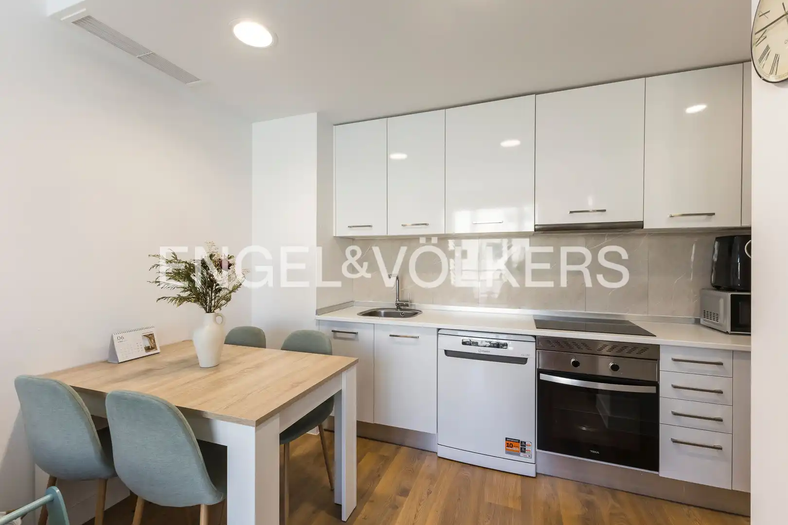 Kitchen of Flat for rent in San Sebastián de los Reyes  with Air Conditioner, Heating and Terrace