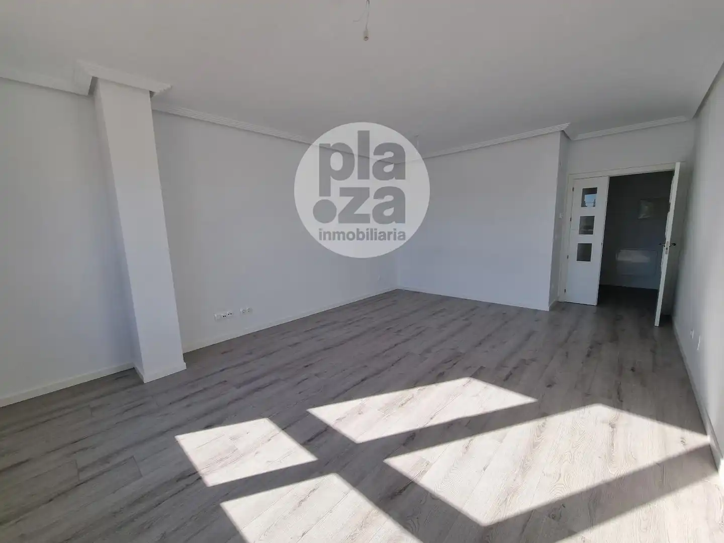 Piso en venta en Burgos con Calefacción, Terraza y Trastero