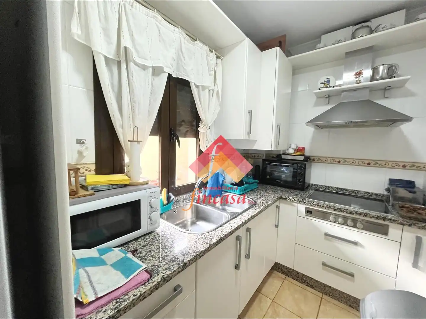 Cuina de Dúplex en venda en Ronda amb Terrassa
