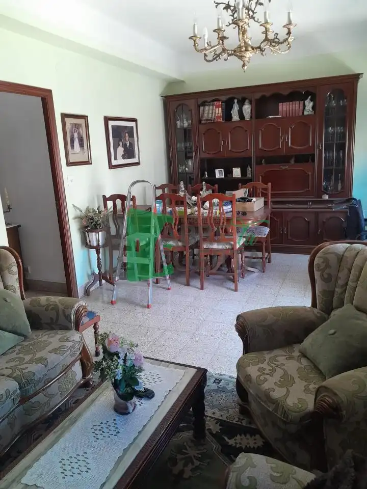 Comedor de Casa o chalet en venta en Ourense Capital  con Calefacción y Jardín privado