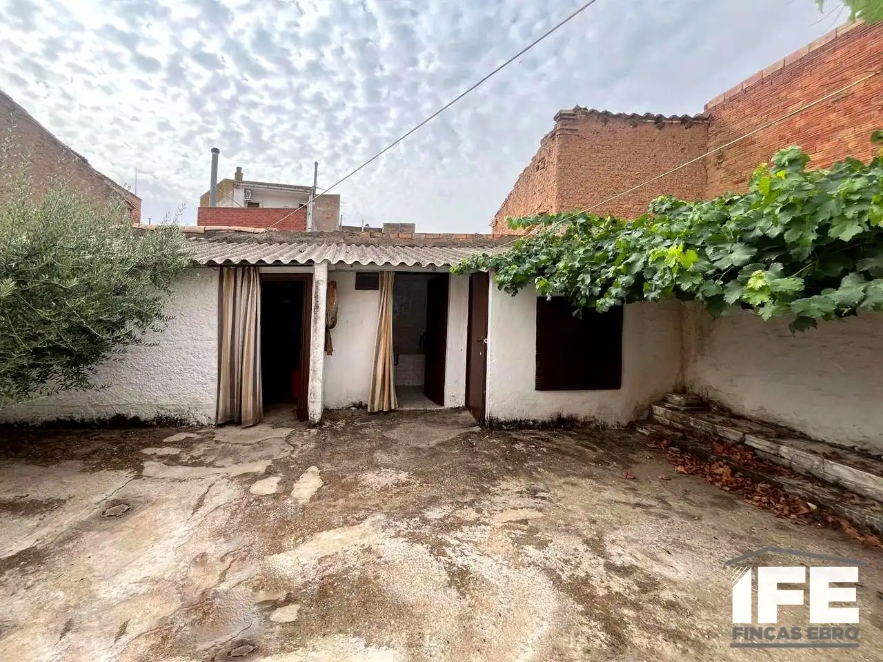 Vista exterior de Casa o xalet en venda en Torres de Berrellén amb Aire condicionat i Jardí privat
