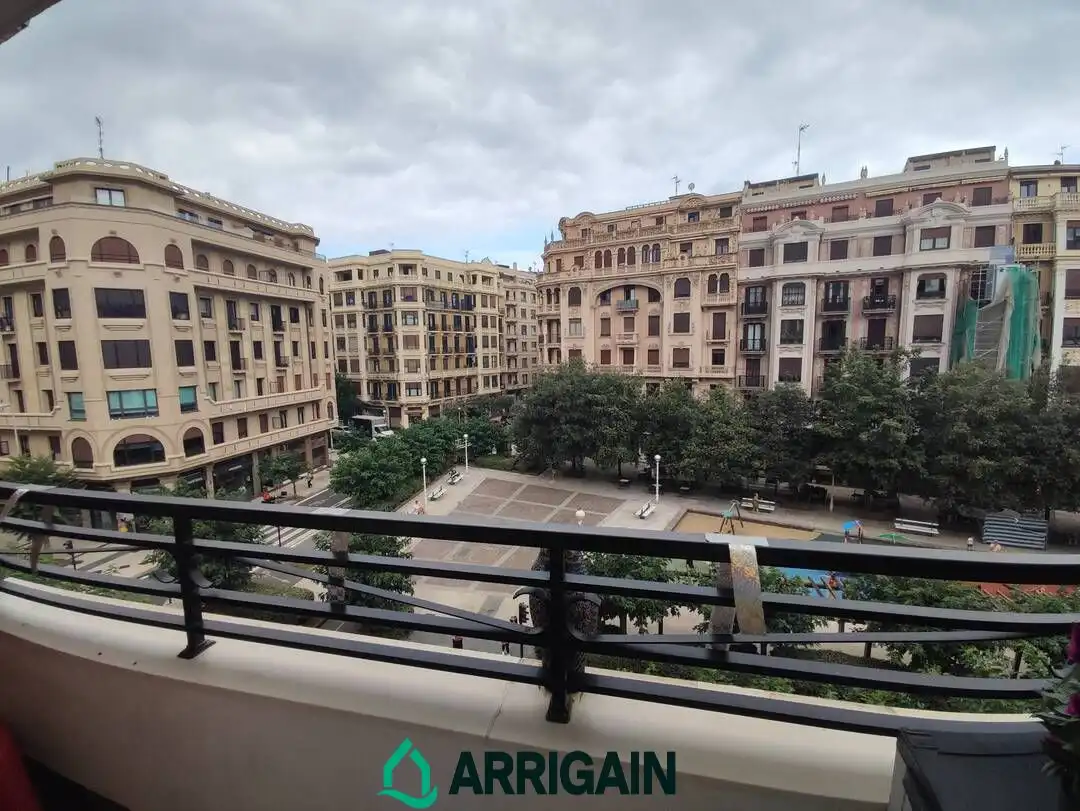 Piso de alquiler en Gros