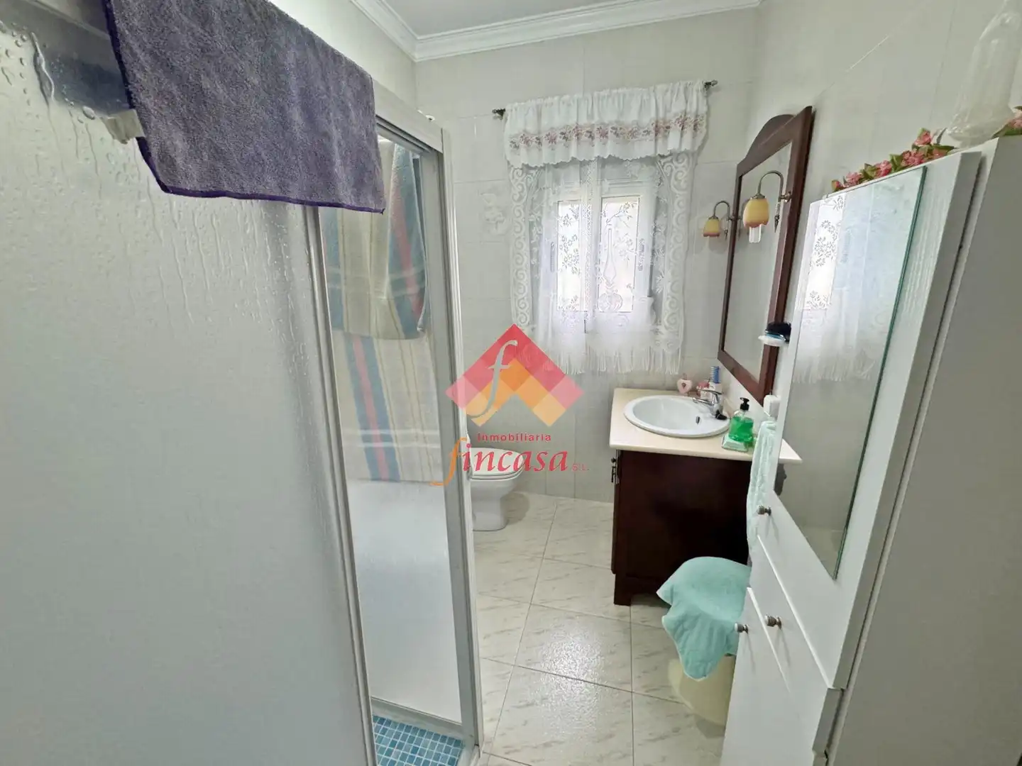 Baño de Finca rústica en venta en Arriate con Calefacción y Jardín privado