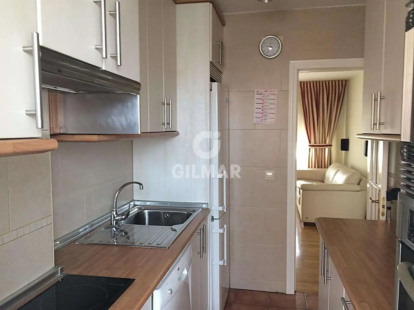 Cuina de Pis en venda en Madrid amb Calefacció i Balcó